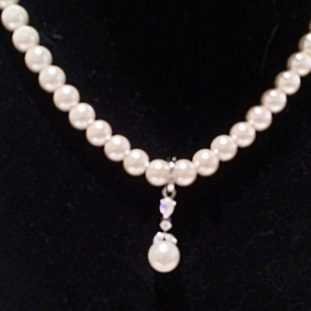 Signed SU Faux Pearl Necklace with Crystal Pearl Enhancer Pendant - Picture 2 of 7